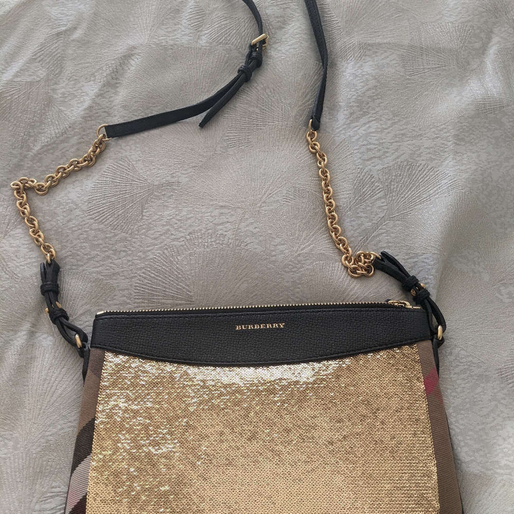 Burberry Bag - Picture 4 of 5